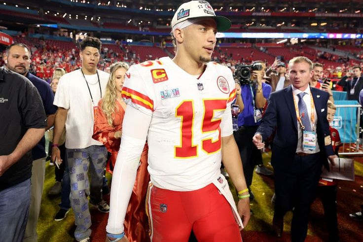 Szívroham az edzésen; csillogó NFL-királyság; súlyos diagnózis Besic sérüléséről – reggeli hírösszefoglaló