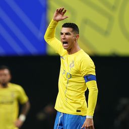Videó: Cristiano Ronaldo kidobta az érmét