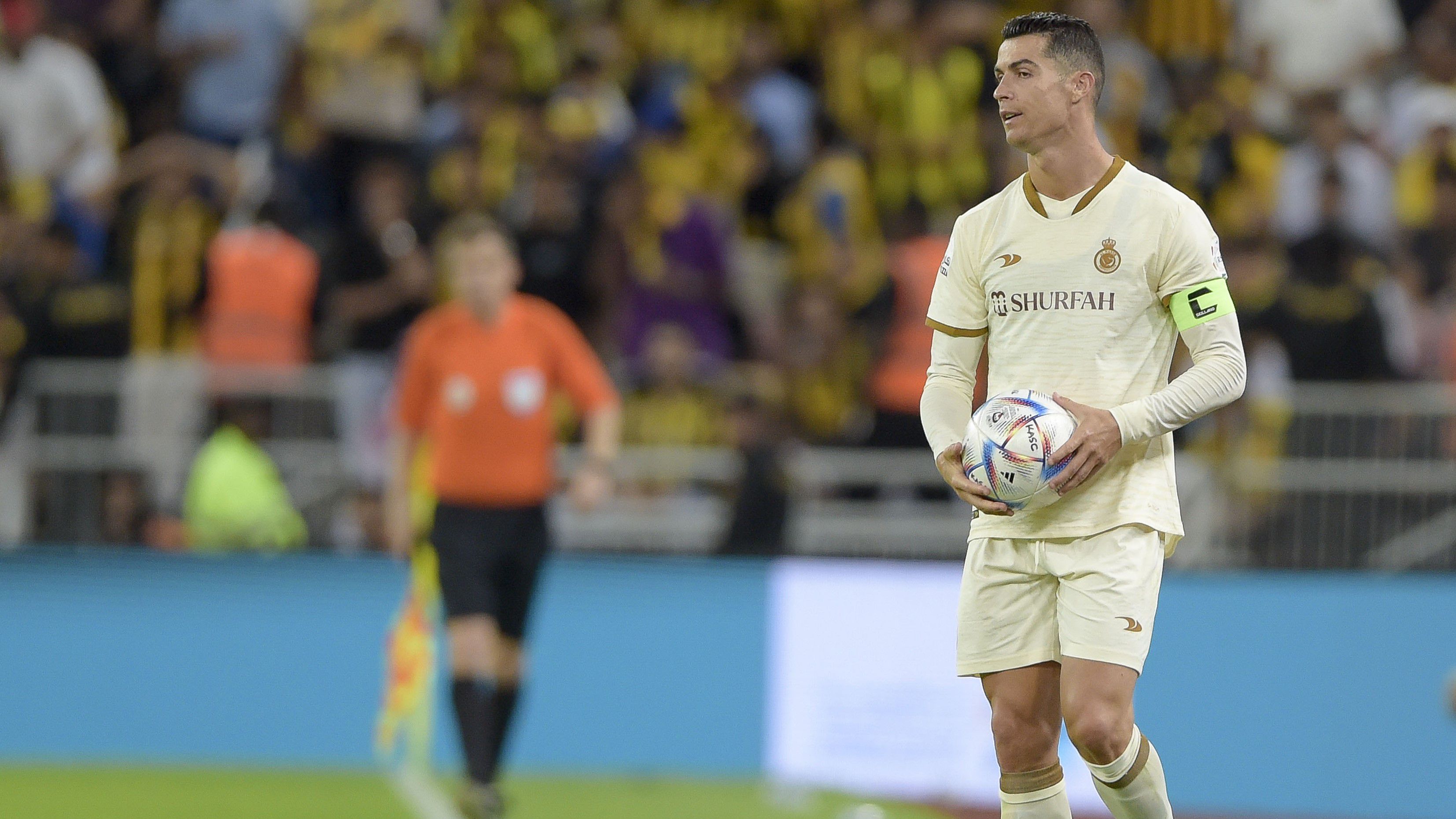Cristiano Ronaldo nekiesett a játékvezetőnek, meg is lett jutalma – videóval