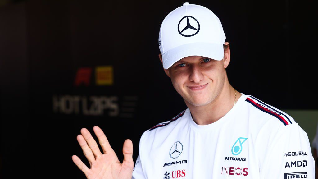 A Mercedes tartalékpilótája, de az Alpine-nál versenyez Schumacher
