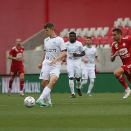 A piros lapot nem bírta el az Újpest, a Kisvárda padján ülő Kruscsics legyőzte korábbi csapatát