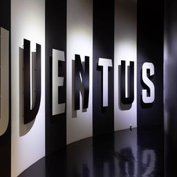 Rózsaszín címer? Videón a Juventus új hazai meze