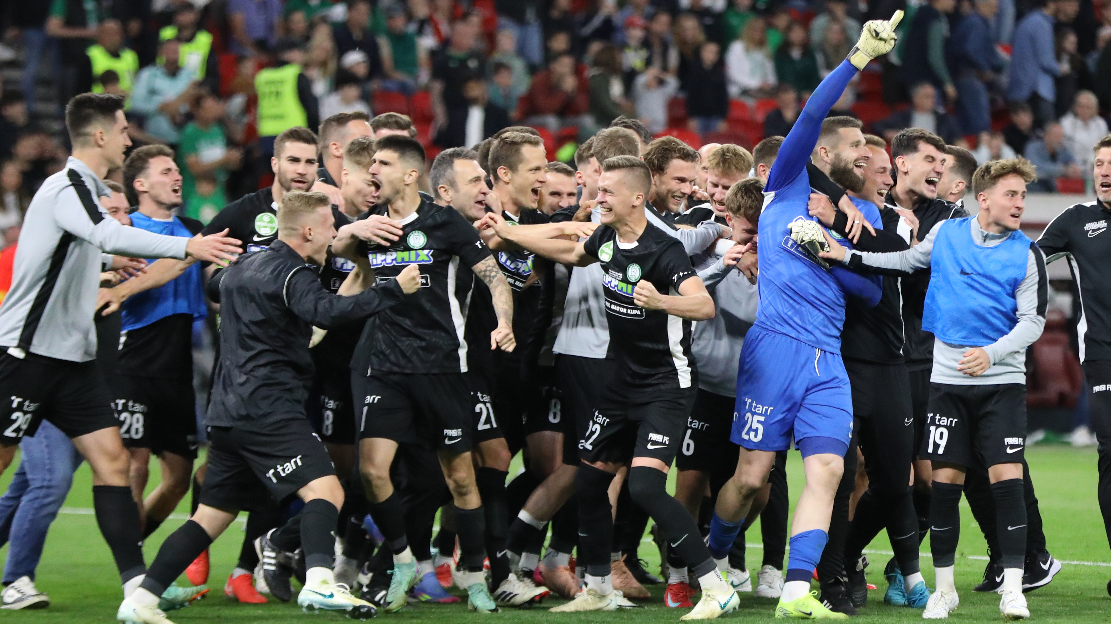 Ha Magyar Kupa, akkor Paks! A címvédő drámai csatában, büntetőkkel győzte le a Fradit