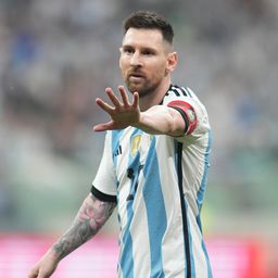 Ő is csak ember: így még biztosan nem látta Lionel Messit – fotókkal