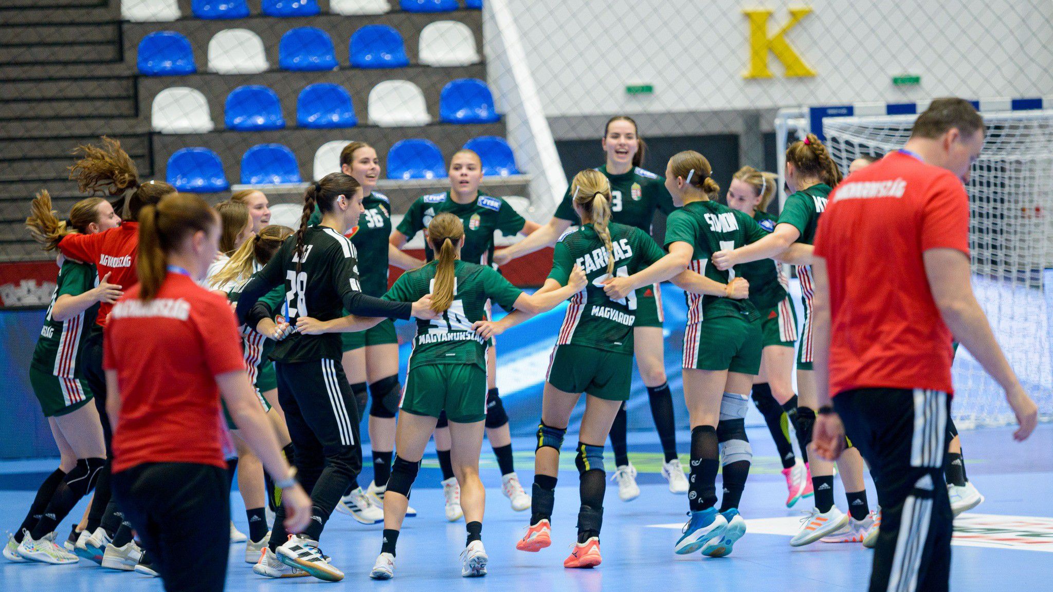 Románia legyőzésével döntősök a magyarok a női junior kézi Eb-n