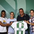 Milica Kosztics (jobbra) és Vivian Konadu Adjei (balra) a Ferencvároshoz igazolt