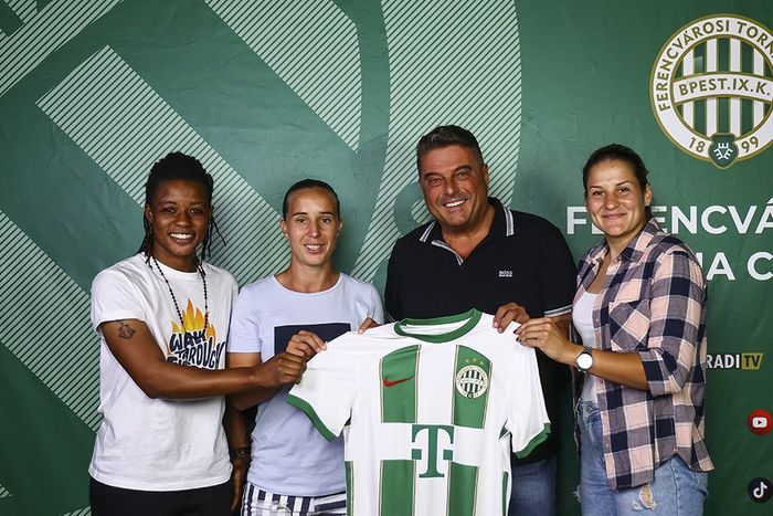 Milica Kosztics (jobbra) és Vivian Konadu Adjei (balra) a Ferencvároshoz igazolt