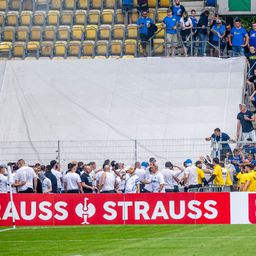 Óriási balhé volt a Hertha mérkőzésén; gyönyörű látvány volt a lengyel rangadón – videókkal