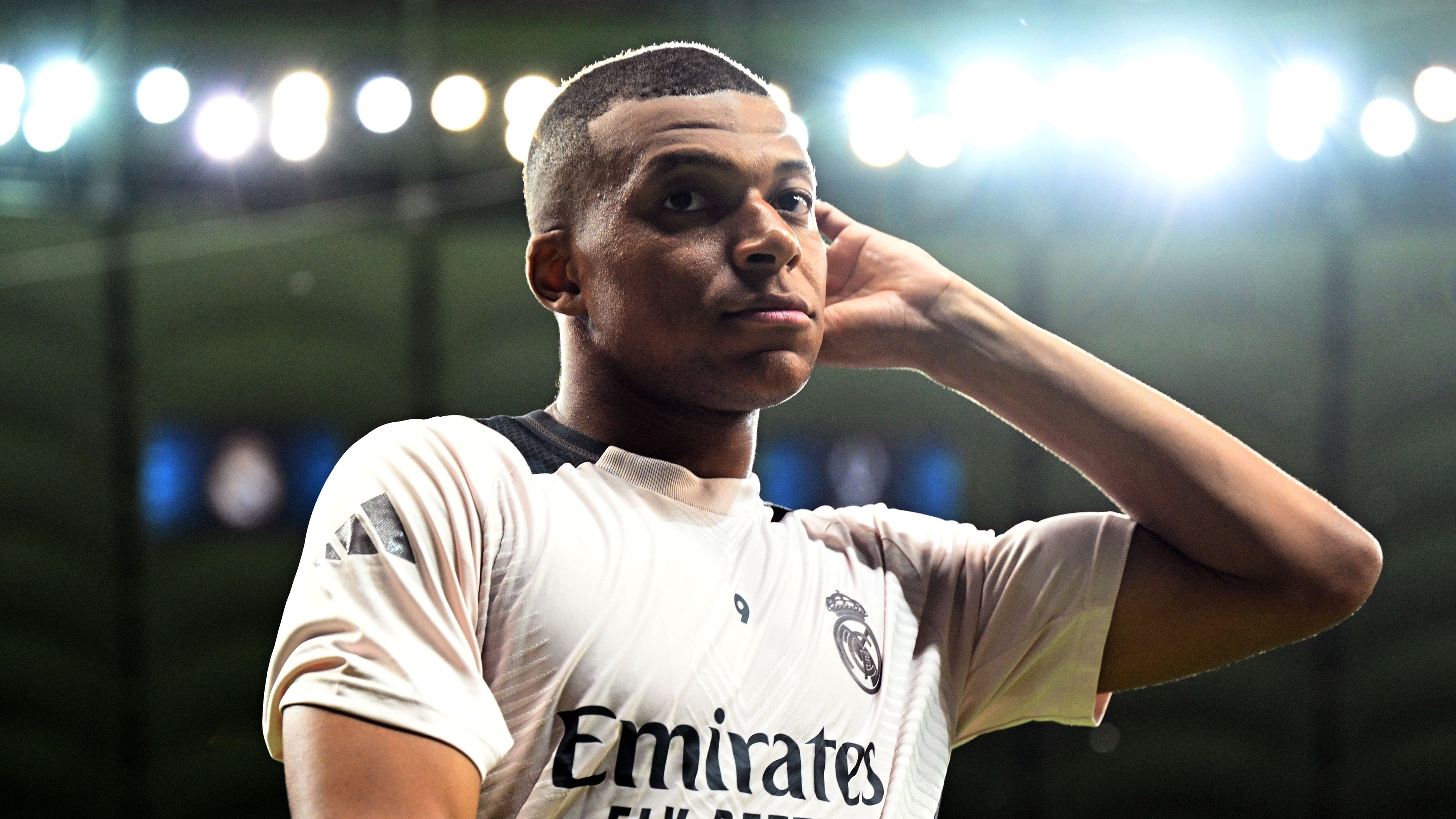 Kylian Mbappé bemutatkozik a Real Madridban – íme, a kezdőcsapatok a Szuperkupa-meccsre