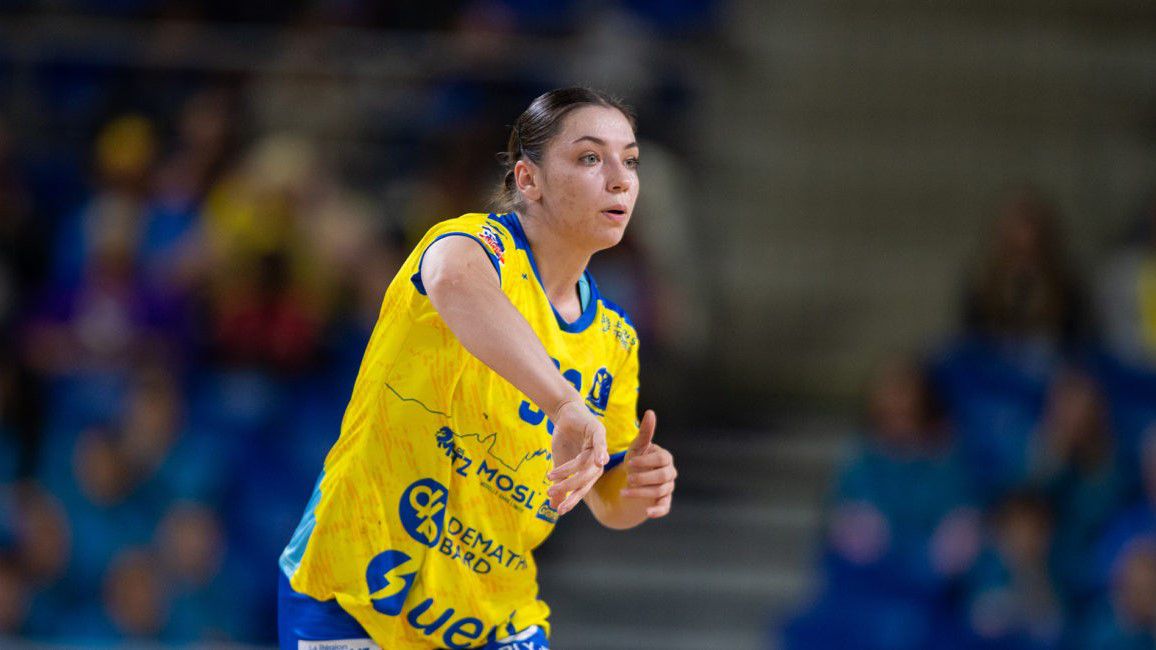 Petra Vamos, quien festejó su cumpleaños, anotó cinco goles en los octavos de final de la Liga de Campeones (Foto: metz-handball.com)