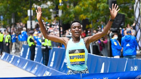 Diana Kipyokeit a doppingszabályok megsértésével vádolják (fotó: Twitter, Boston Marathon)