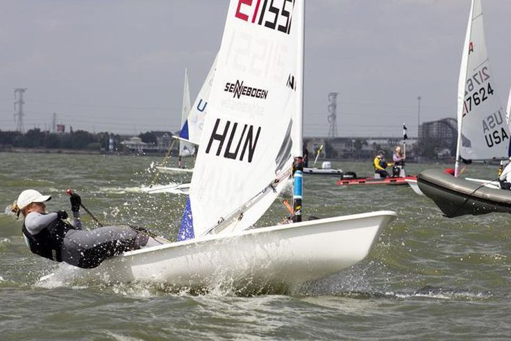 Érdi Mária másodikként került az arany csoportba az ILCA-vb-n