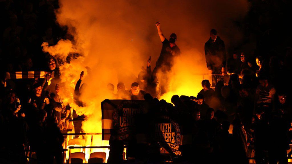 EKL: szurkolóinak rendbontása után bocsánatot kért az Anderlecht