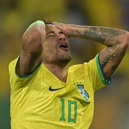 Neymar és a Real Madrid sztárja is nőkkel bulizott a vb-selejtező előtt