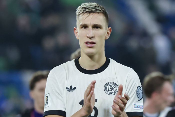 Nico Schlottterbeck hosszabbít vagy átigazol?