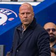 Arne Slot honfitársa is megsérülhetett