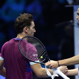 Ruud kínjában csak mosolygott, Zverev egy lépéssel közelebb a harmadik vb-címéhez
