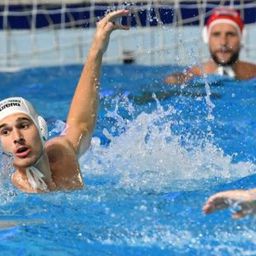 A Szolnok nyerte a magyar párharcot a férfi vízilabda Eurokupában; továbbjutott a Vasas