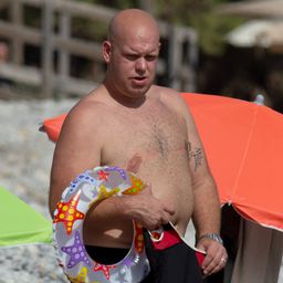 Élet a dartson túl: Van Gerwen a Maldív-szigeteken nyaralt a családjával – fotók