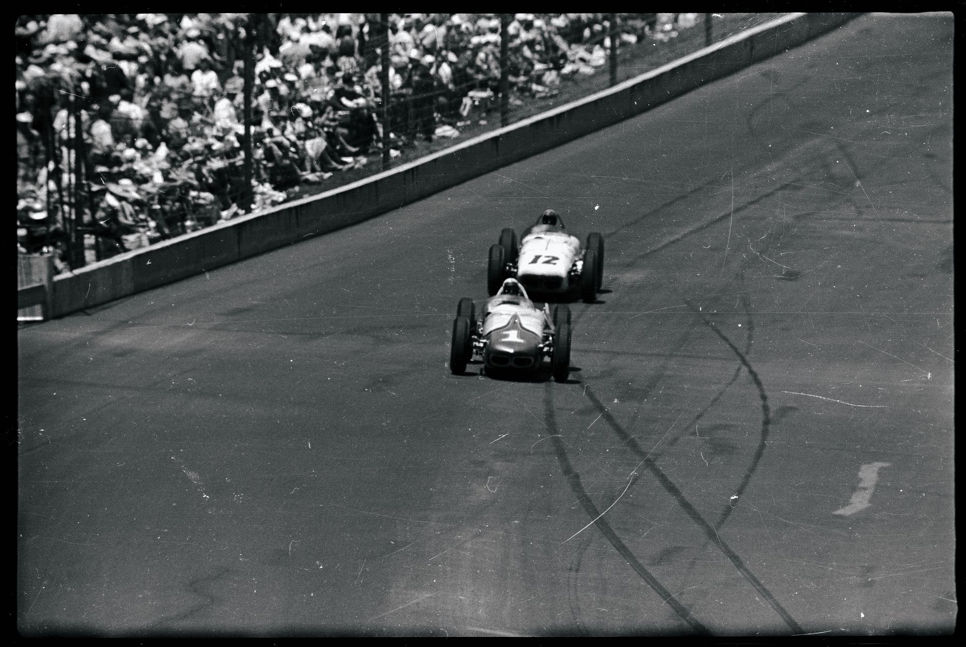 Az 1961-es Indy 500 utolsó köreiben előzte vissza Eddie Sachs-et (Fotó: Getty Images)