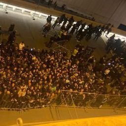 Több száz olasz szurkoló rekedt a stadionon kívül Portugáliában – videókkal