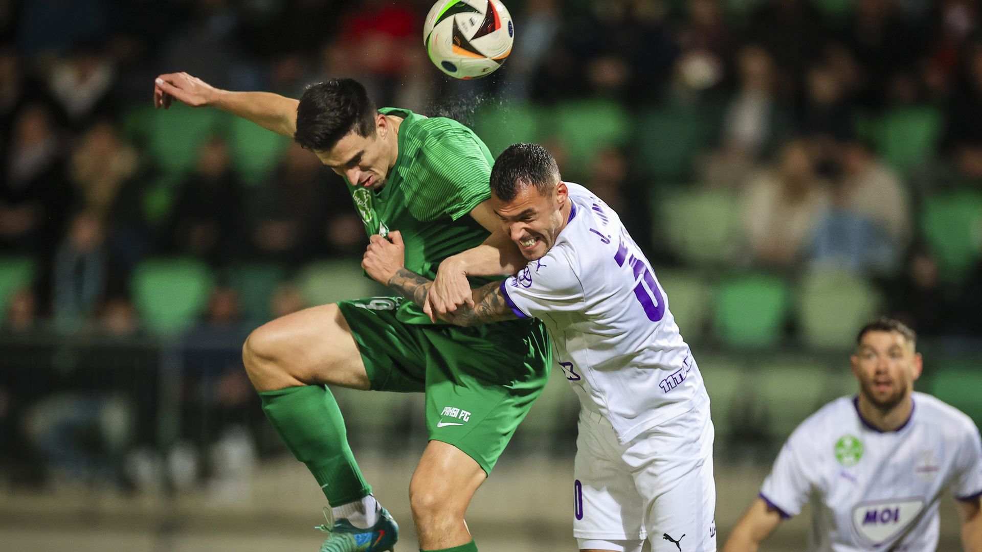 Tóth Barnát képtelenek voltak szabályosan megállítani az újpest védők