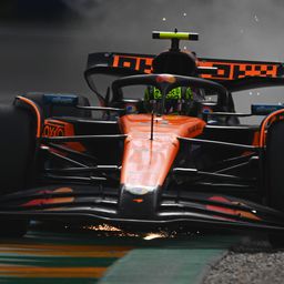 Hamilton nem kezdett jól a Ferrarinál; a McLarené az első sor Ausztráliában