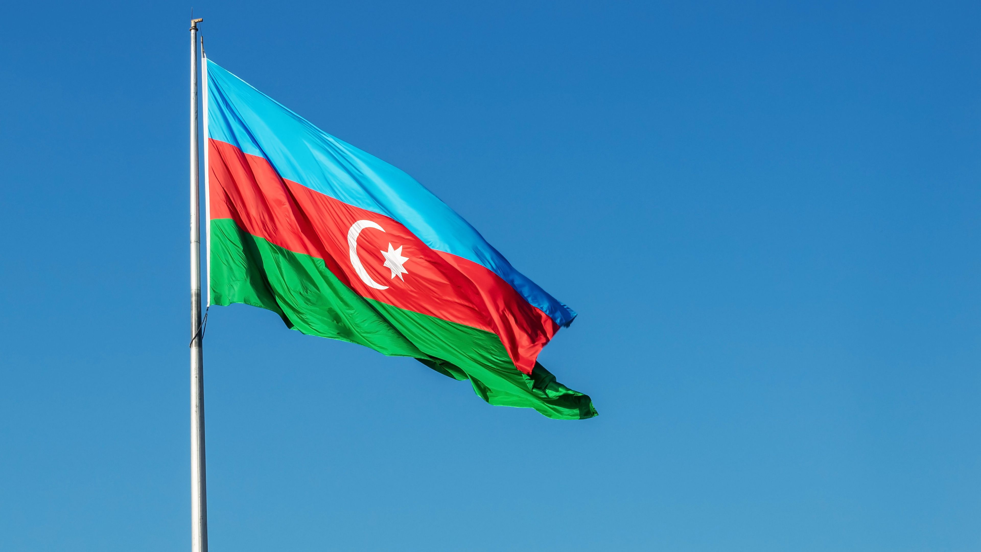Zászlajukat égették, hazamennek az azeriek a súlyemelő Eb-ről