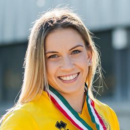 Szedmák Réka külföldre igazol