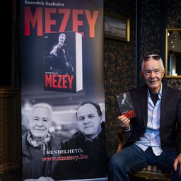 Mezey György őszinte vallomása: én is megérdemeltem, hogy fejbevágjon a futball
