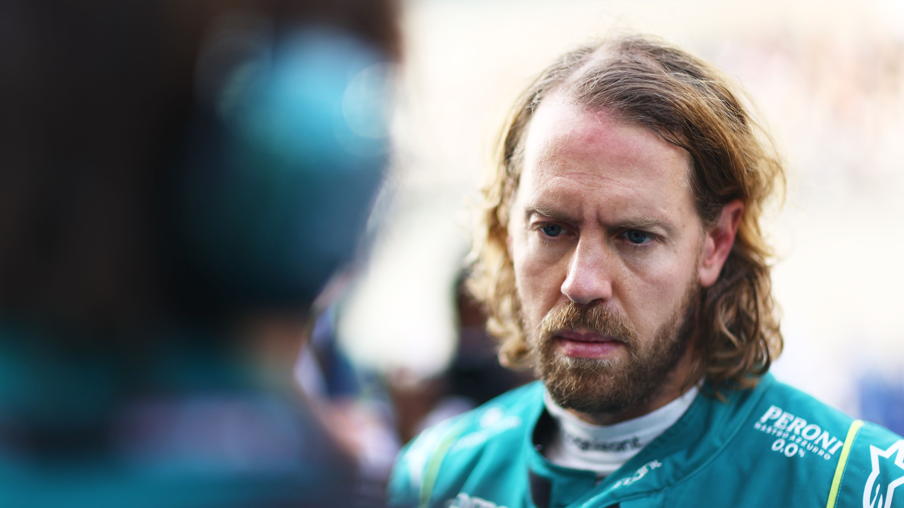 Sebastian Vettel szerint az AlphaTauri csúnyán elbánt holland versenyzőjével