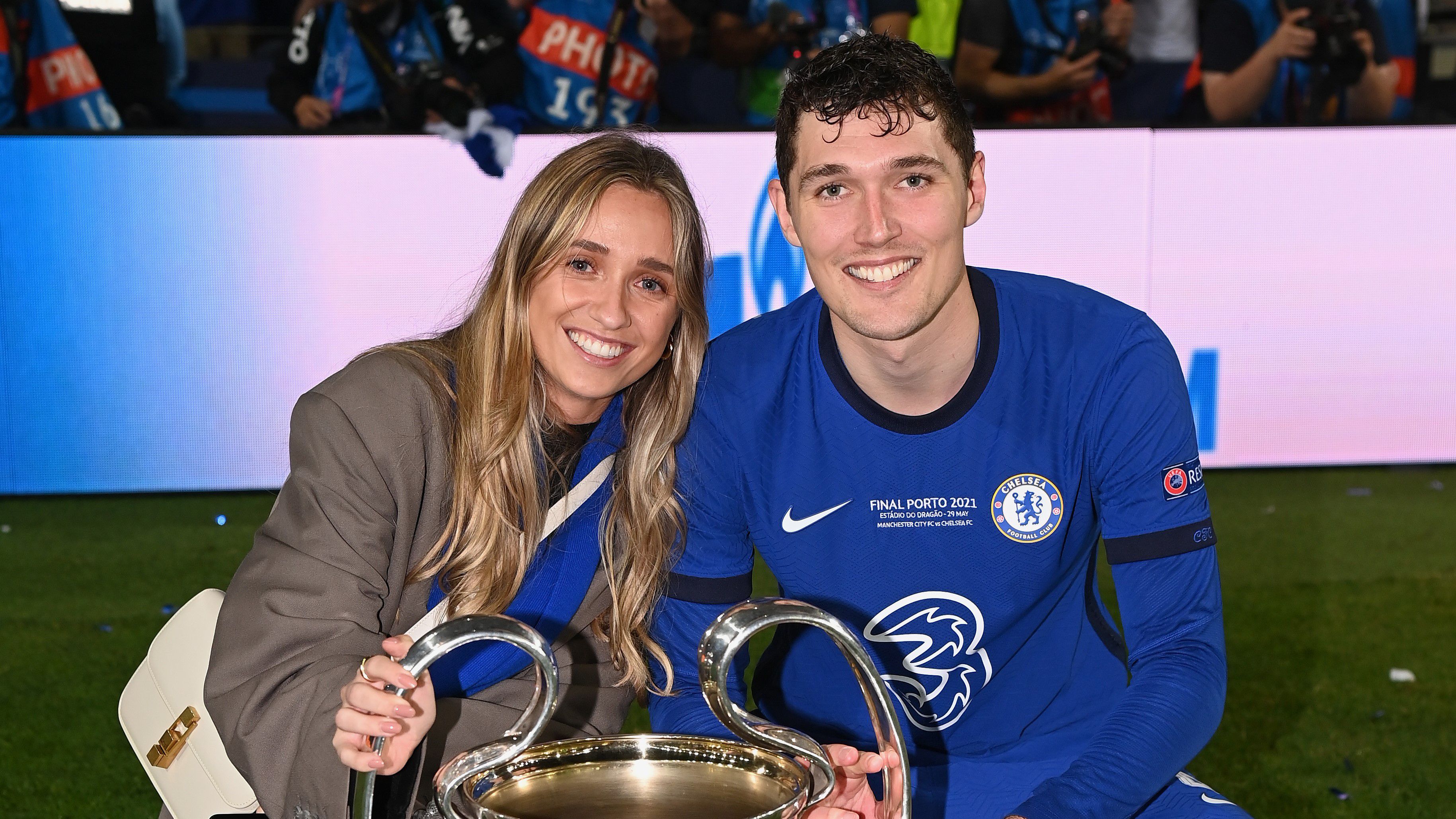 A pár 2021-ben, miután Andreas Christensen megnyerte a Bajnokok Ligáját a Chelsea-vel