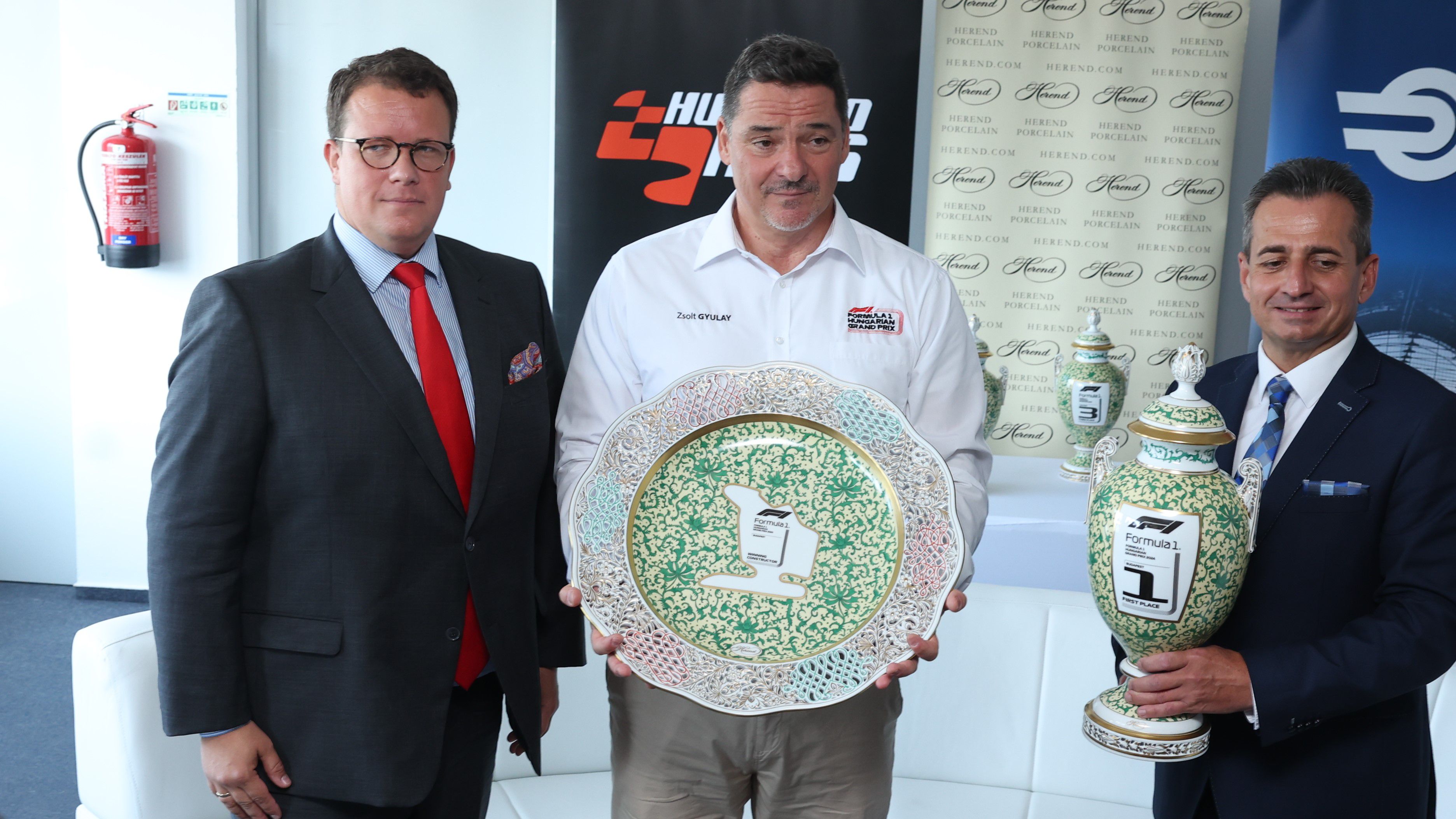 A sajtótájékoztatón Pafféri Zoltán, a MÁV Zrt. vezérigazgatója, Gyulay Zsolt, a Hungaroring Zrt. elnöke, valamint dr. Simon Attila, a Herendi Porcelánmanufaktúra Zrt. vezérigazgatója vett részt (Fotó: Pozsonyi Zita)