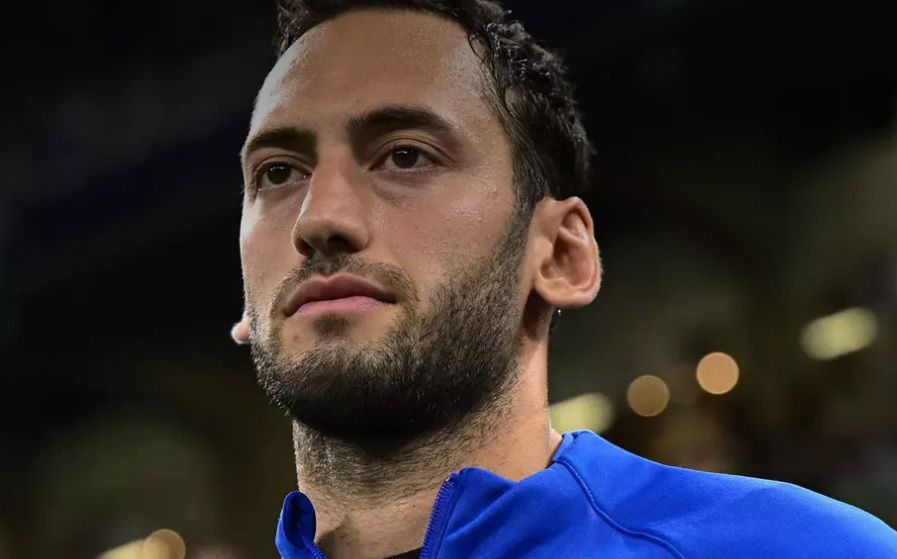 Calhanoglu megsérült, kihagyja a válogatott szünet előtti bajnokit