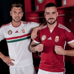 Puskásék mezében a magyar válogatott