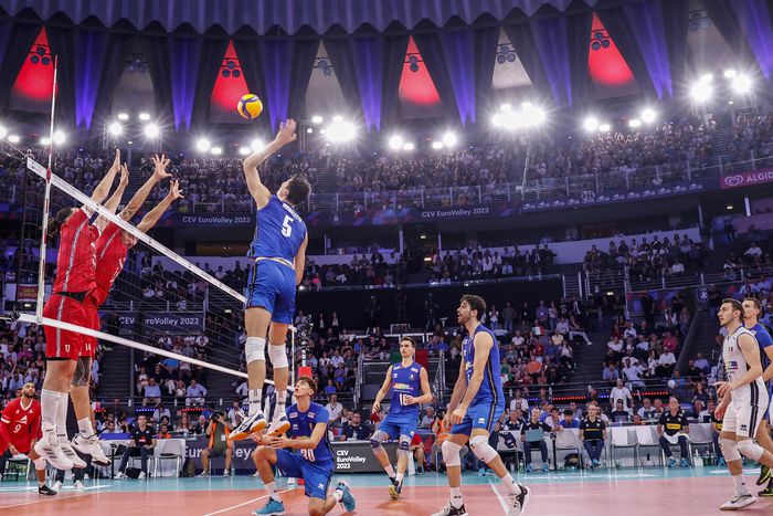 A címvédő olasz válogatott legyőzte az olimpiai bajnok franciákat