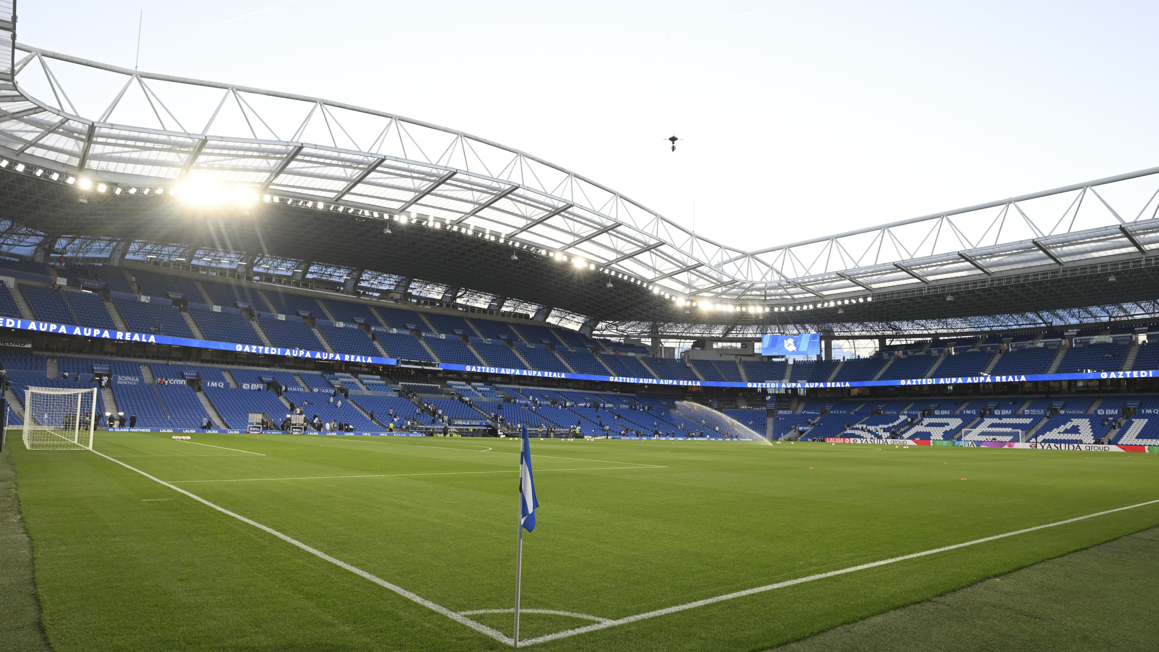 Egy hazai szurkoló elesett a San Sebastián-i stadion 5-ös kapuja közelében