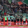 Az Augsburg otthon nyert; a Werder Bremen idegenben győzött tíz emberrel