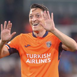 Ma lett 34 éves Mesut Özil, emlékszik még erre a góljára? – videóval