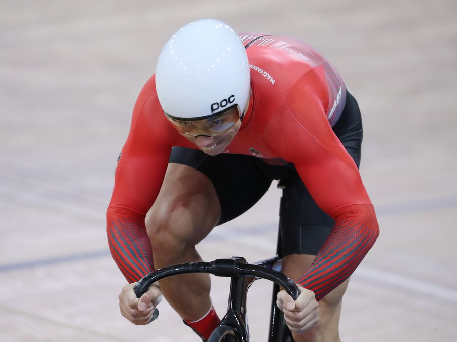 Szalontay Sándor a berlini pályakerékpár-világbajnokság férfi sprint kvalifikációjában (Fotó: MTI/EPA/Focke Strangmann)