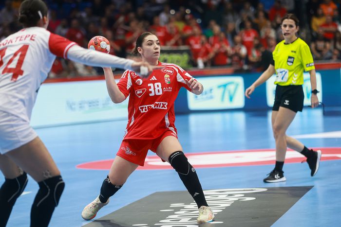 Golovin Vlagyimir csapata a törökök ellen meccsel (Fotó: mksz.hu)