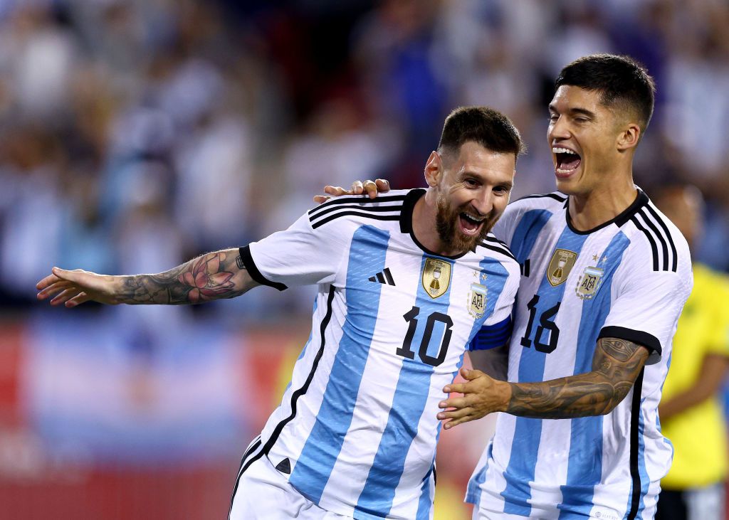 Lionel Messi és Joaquin Correa gólöröme (Fotó: Getty Images)