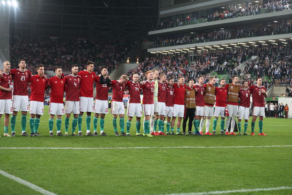 Komoly rendőri jelenlét mellett lép pályára a magyar válogatott (fotó: Pozsonyi Zita)