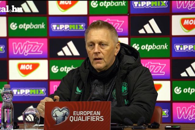 Az ír válogatott sajtótájékoztatója