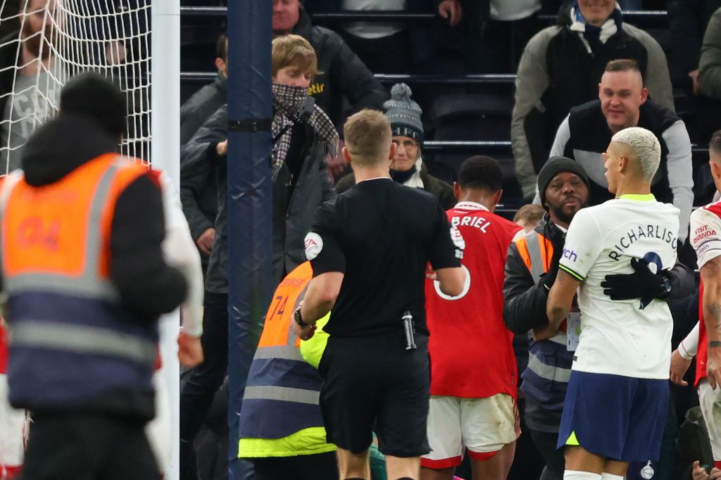 Beazonosították azt a szurkolót, aki hátba rúgta az Arsenal kapusát (Fotó: Getty Images)