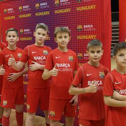 Hét játékos is a Barcelonához utazik Magyarországról