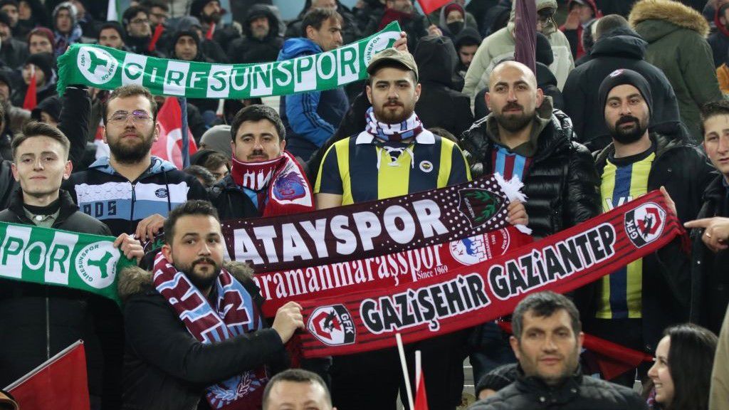 Ezzel az élőképpel köszönték meg a Trabzonspor szurkolói a segítséget