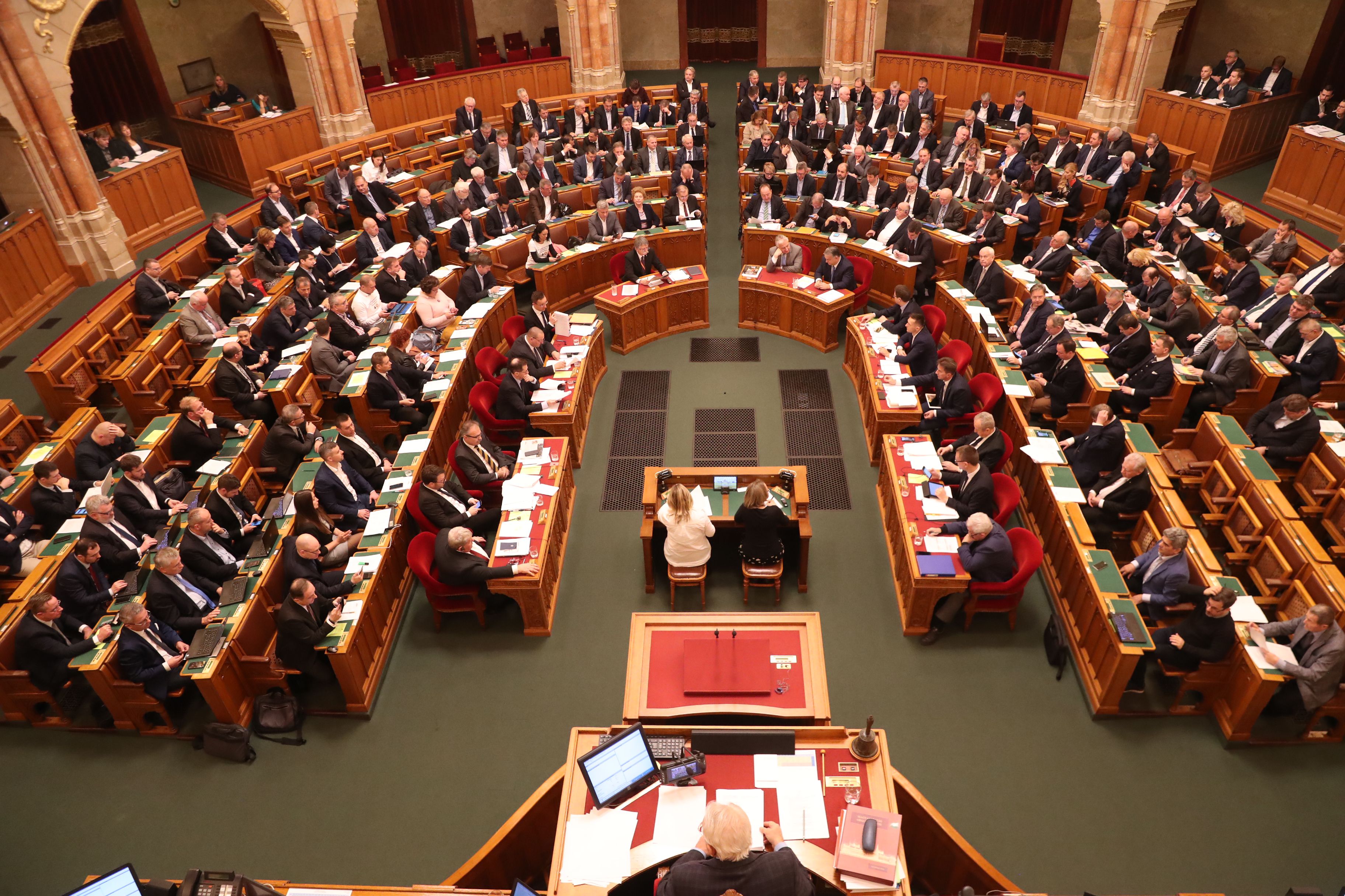 A Mi Hazánk a parlament elé vinni a légióskérdést /Fotó: Pozsonyi Zita