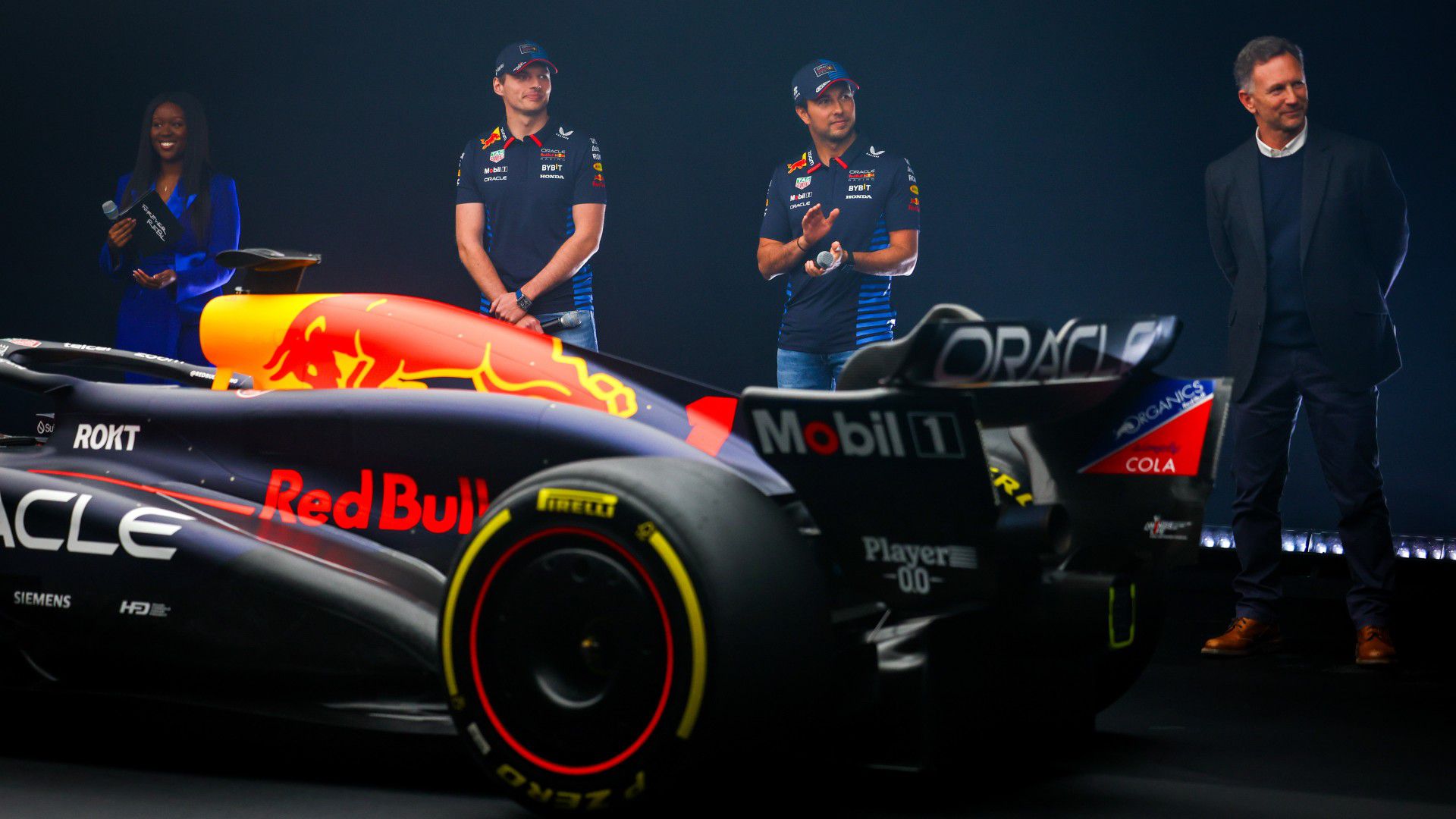 Kínos helyzet: még az új Red Bull bemutatóján is Horner botránya volt a téma