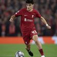 Véget ért a Liverpool ifjú középpályásának szezonja